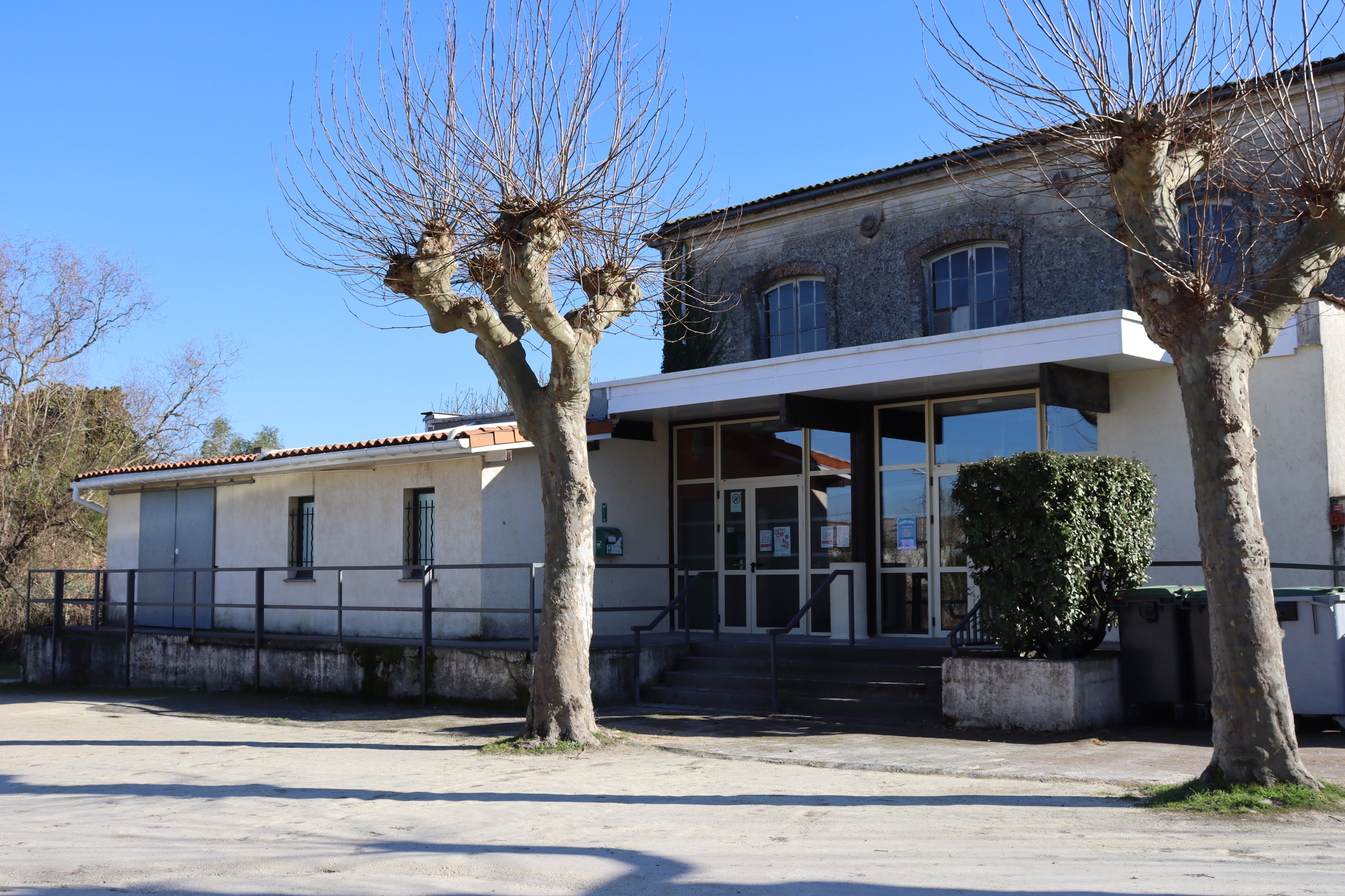Salle FM 1.JPG