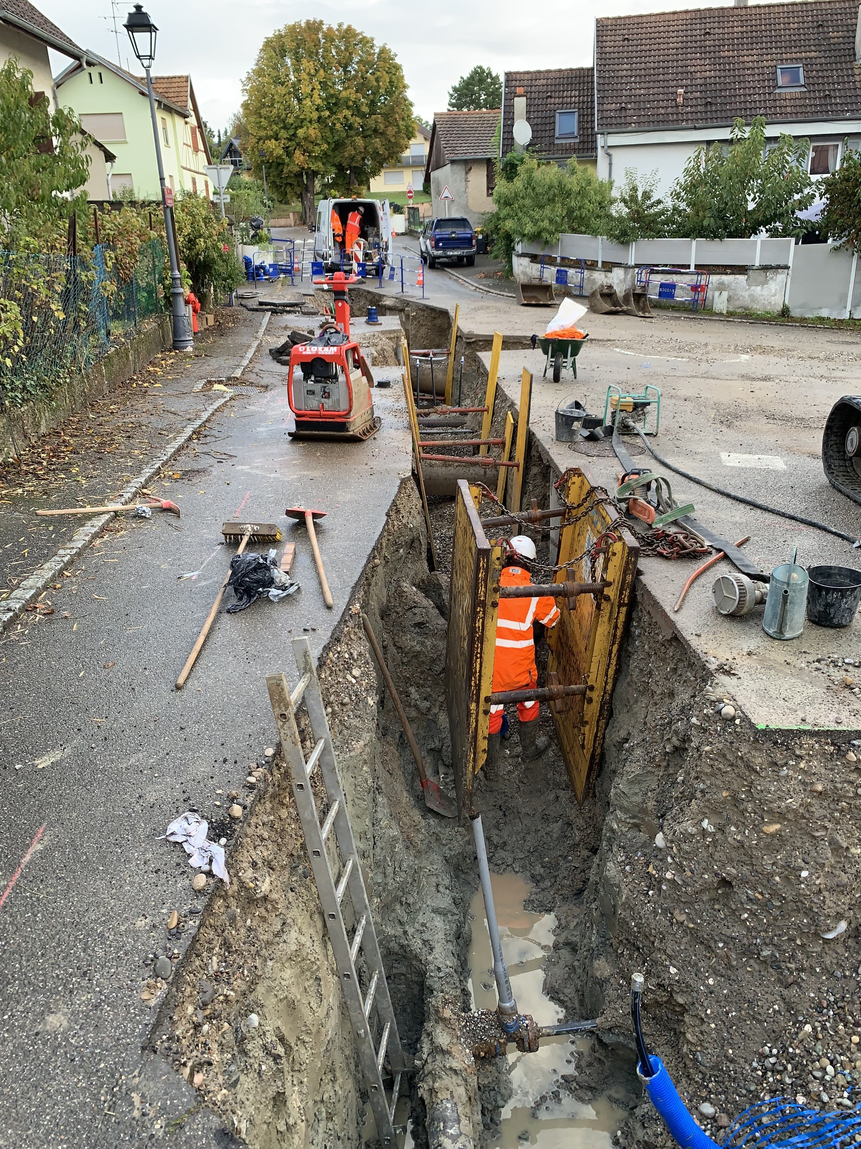 ouvriers travaux eau.jpg