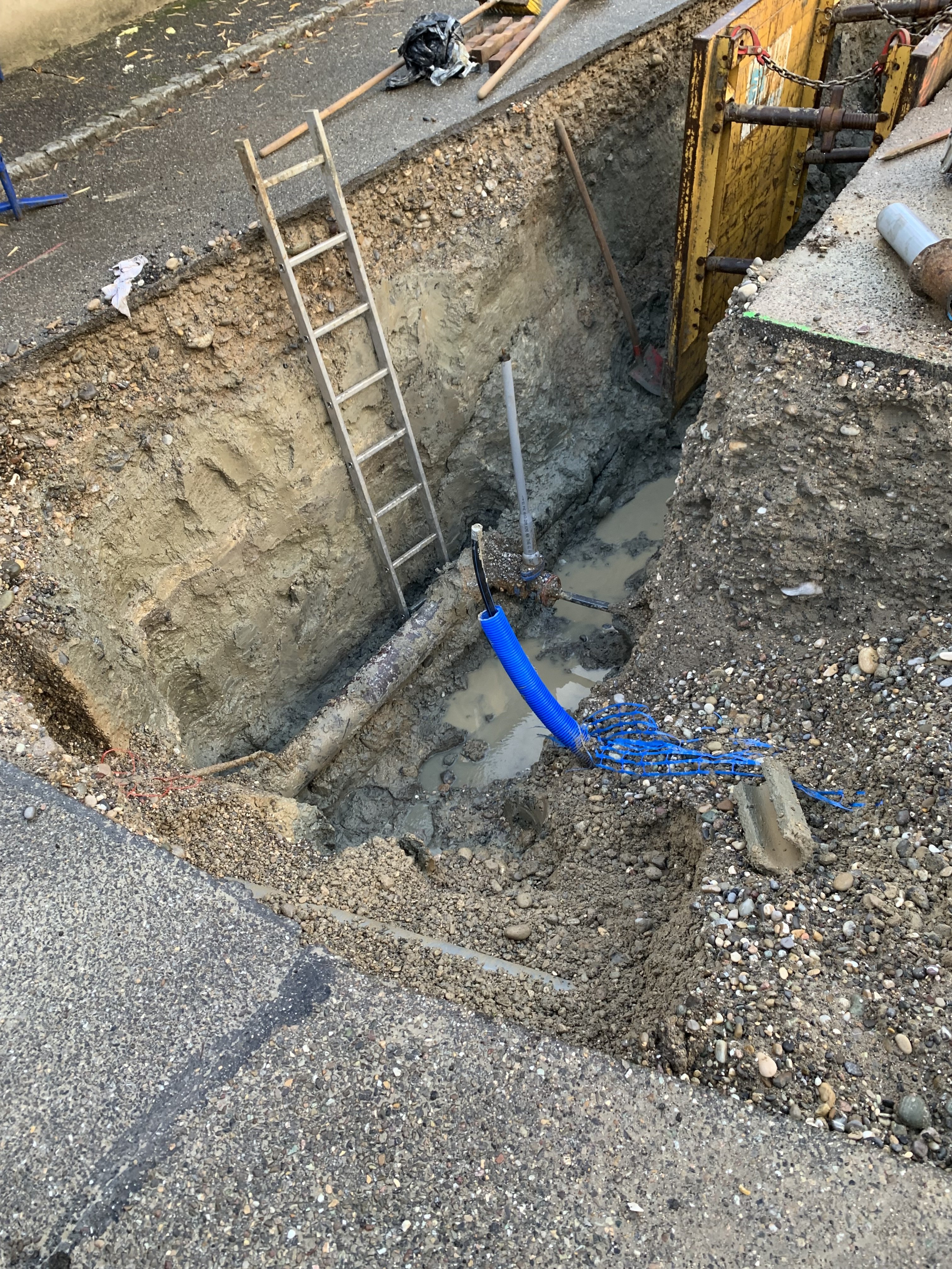 trou travaux eau.jpg