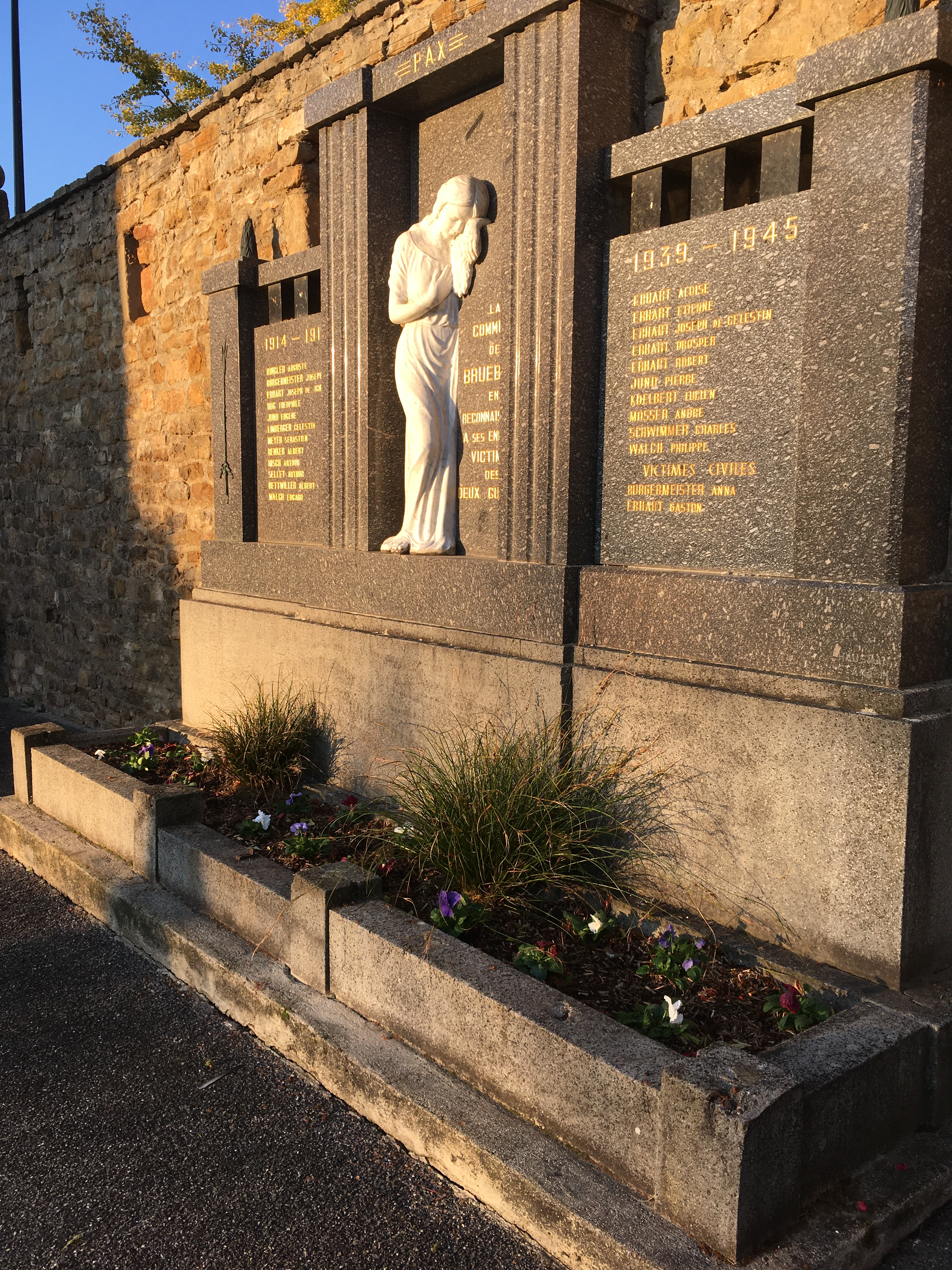monument mort.png