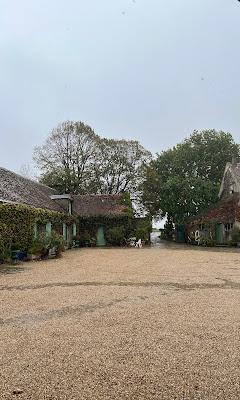 domaine de Marmogne cour intérieure.jpg