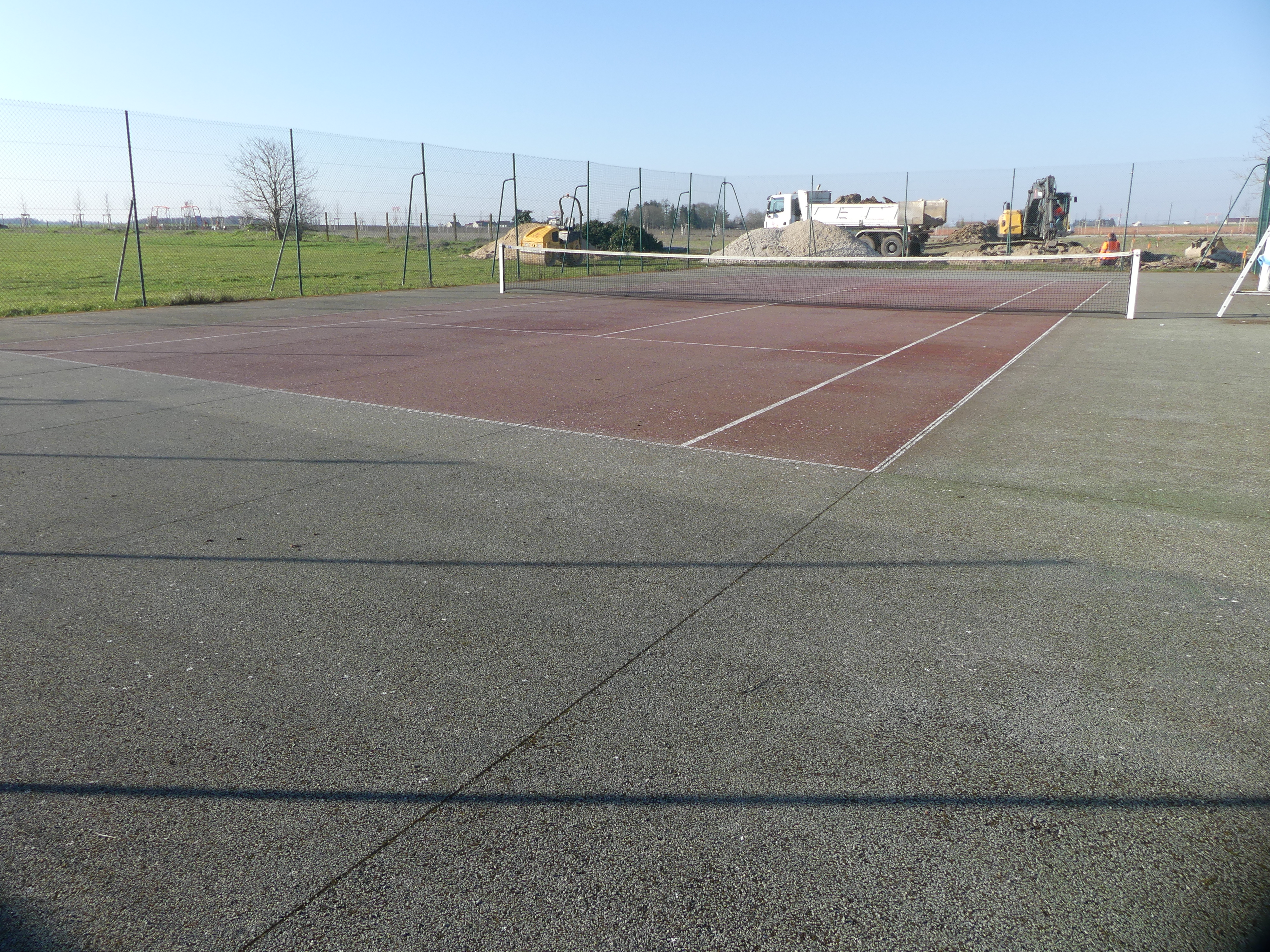 terrain de tennis 2.JPG