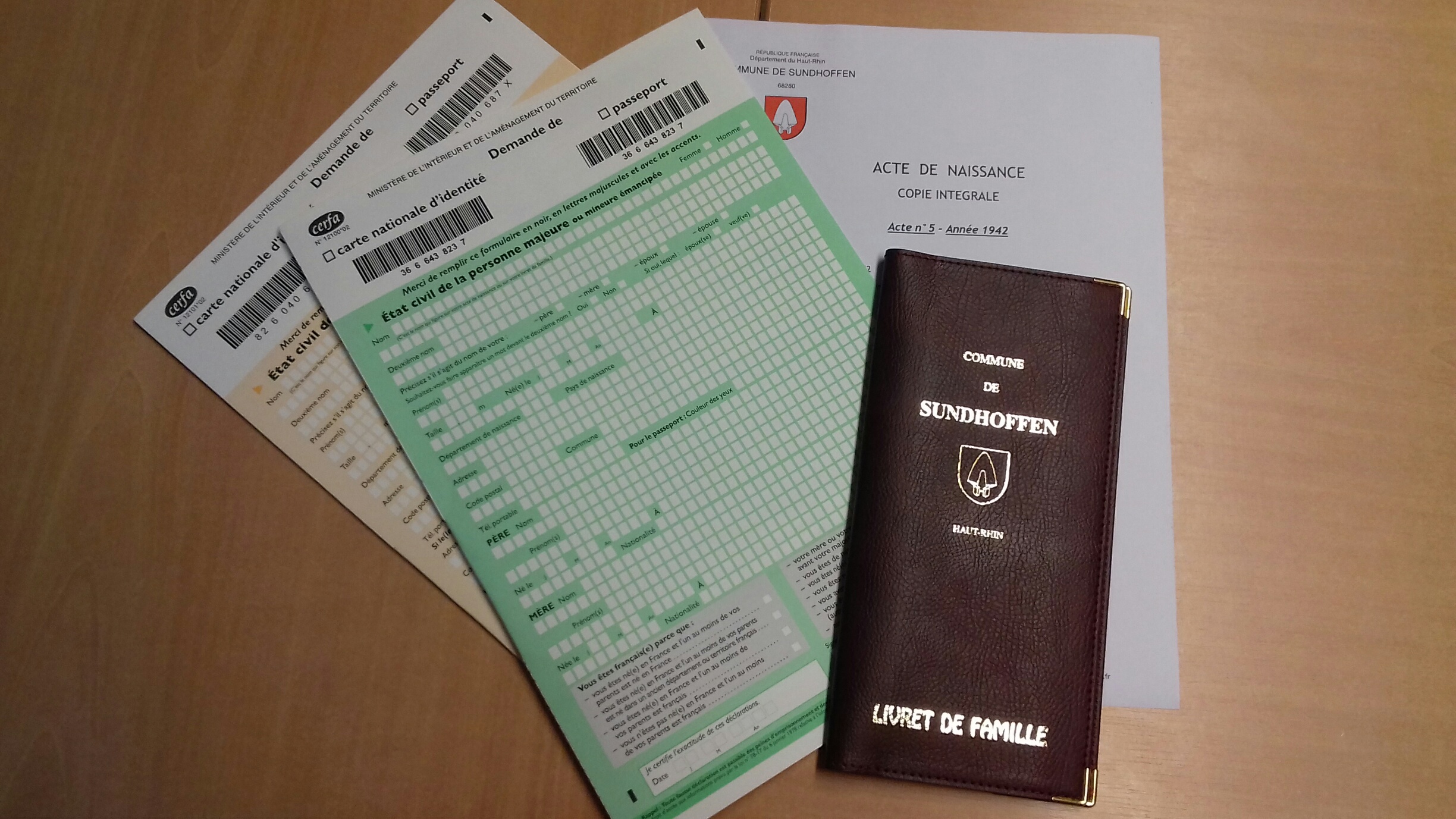 Photo formulaire CNI/PASS, livret famille et acte N