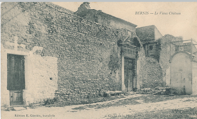 Bernis _Gard_ Le Chateau _XIème siècle_.jpg