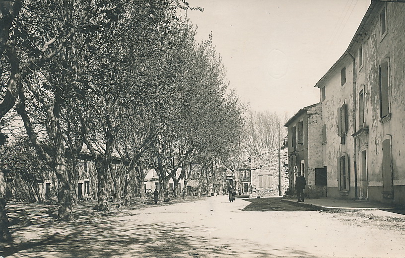 Bernis _Gard_ - La Mairie Carte photo.jpg