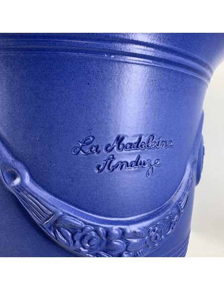 vase-d-anduze-couleur-bleu-majorelle.jpg