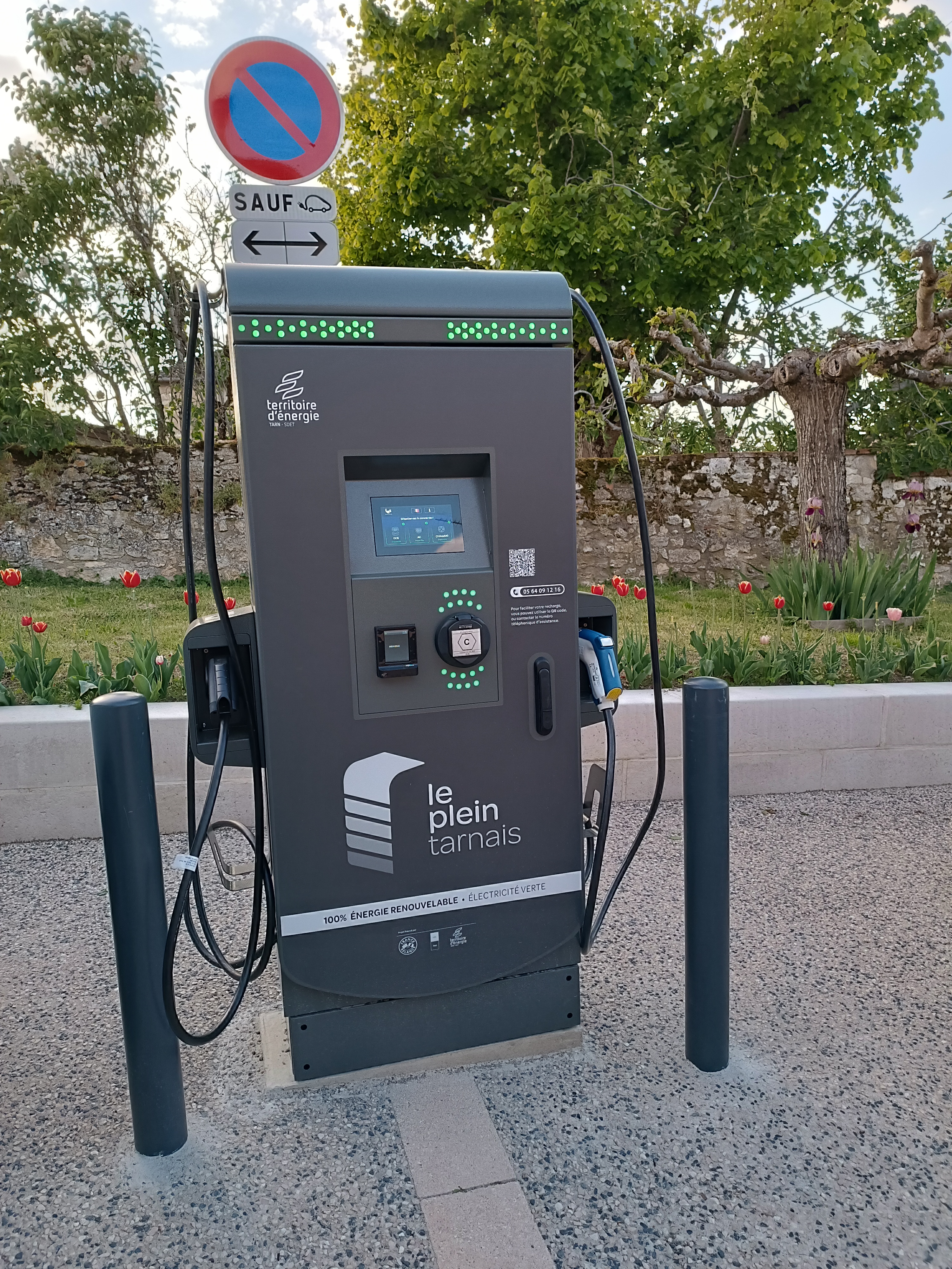 2024.04.22 Borne de recharge électrique.jpg