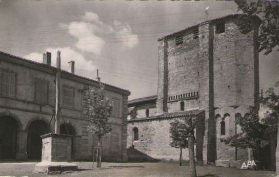 1968.08.15 Place de la mairie et le clocher _XII_.png