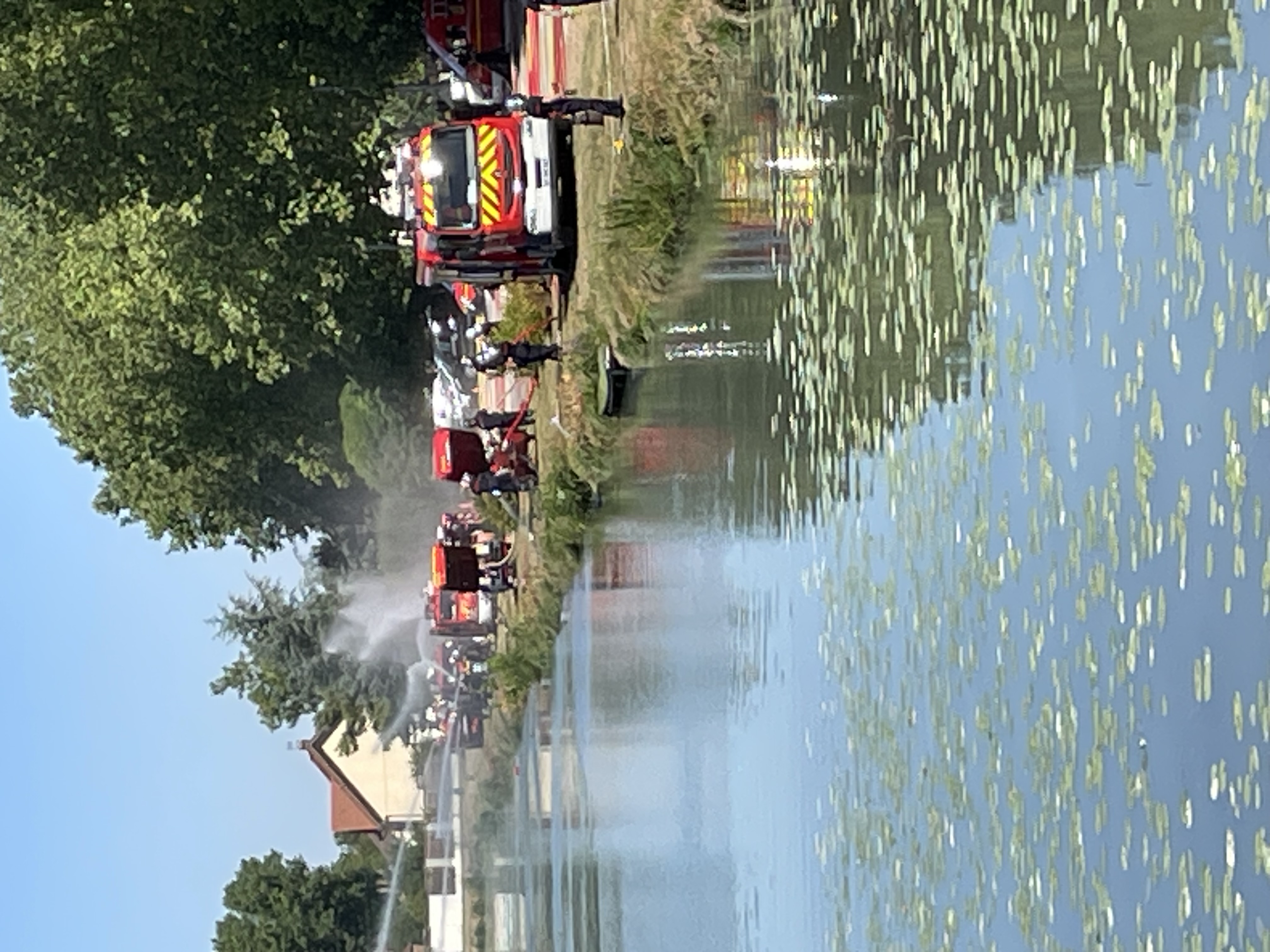 Pompier manoeurvre 07-26 1.jpeg