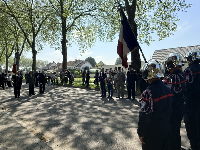CEREMONIE 8-05 2.jpeg
