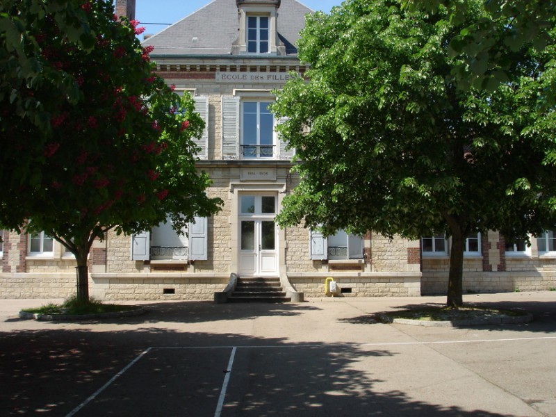 Ecole primaire 2.jpg
