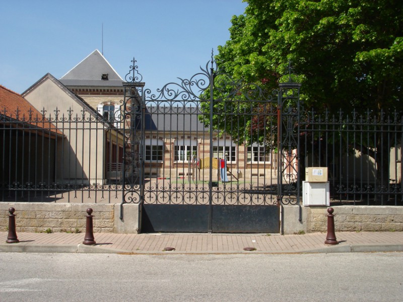 Ecole primaire 1.jpg