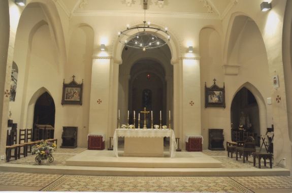 Eglise d_Auneuil - choeur.jpeg