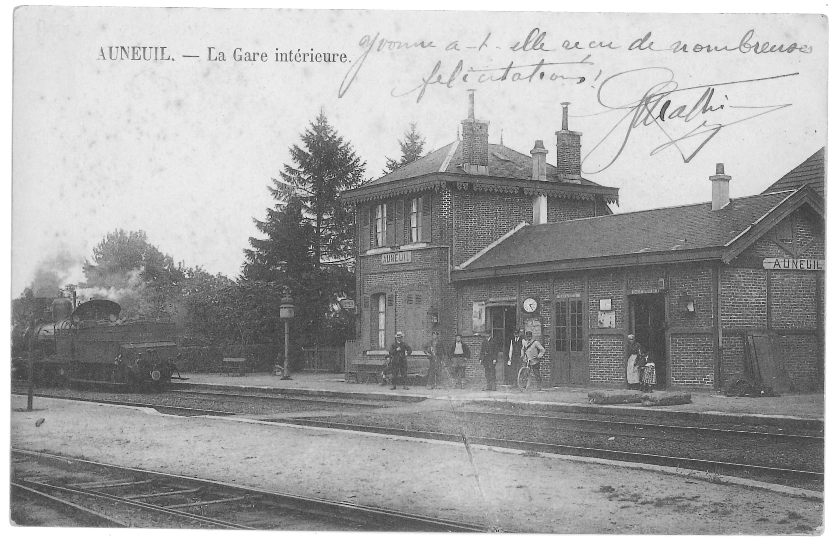 La gare intérieure.jpg