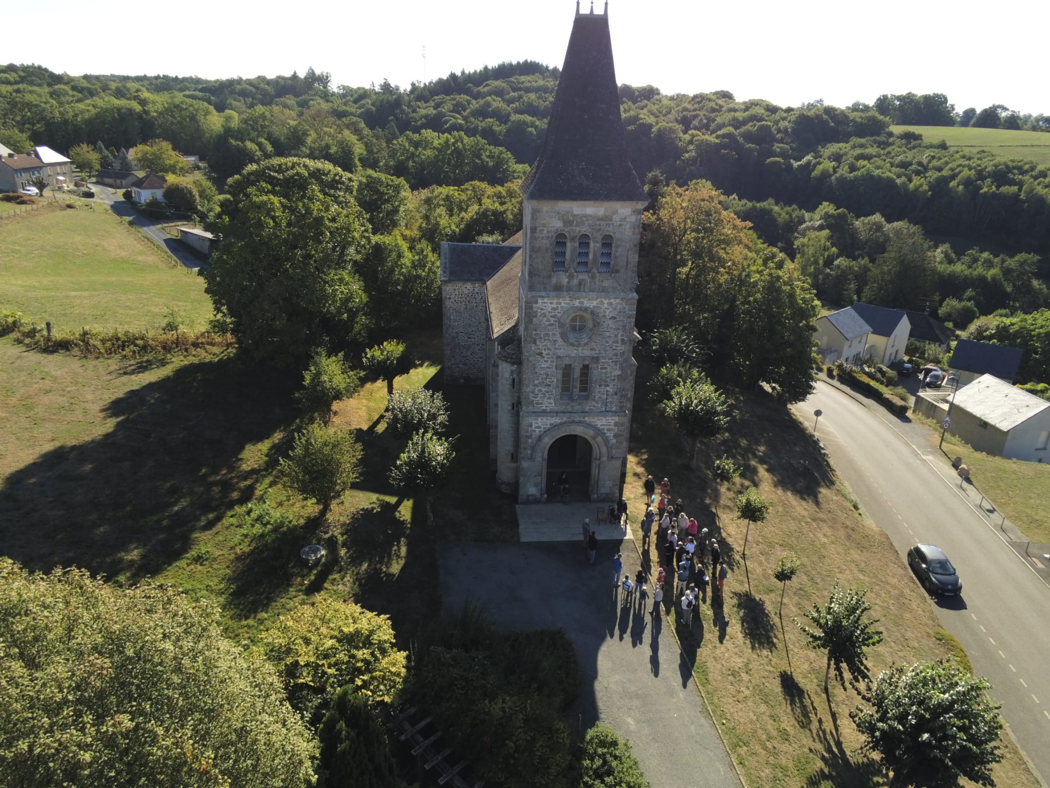 vue drone église.jpeg
