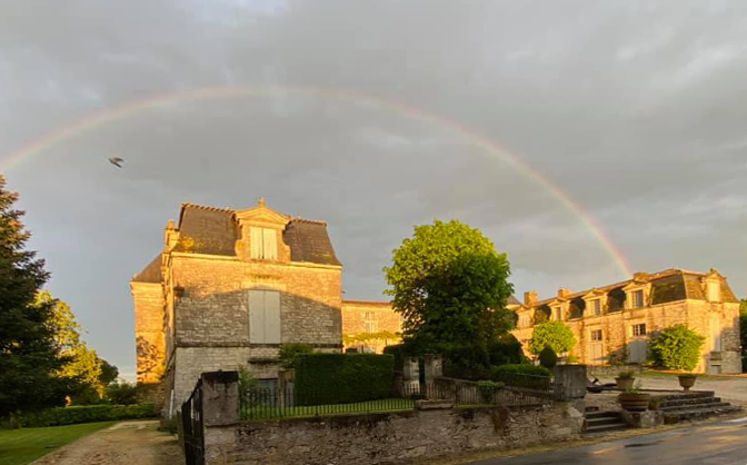 chateau arc en ciel.jpg