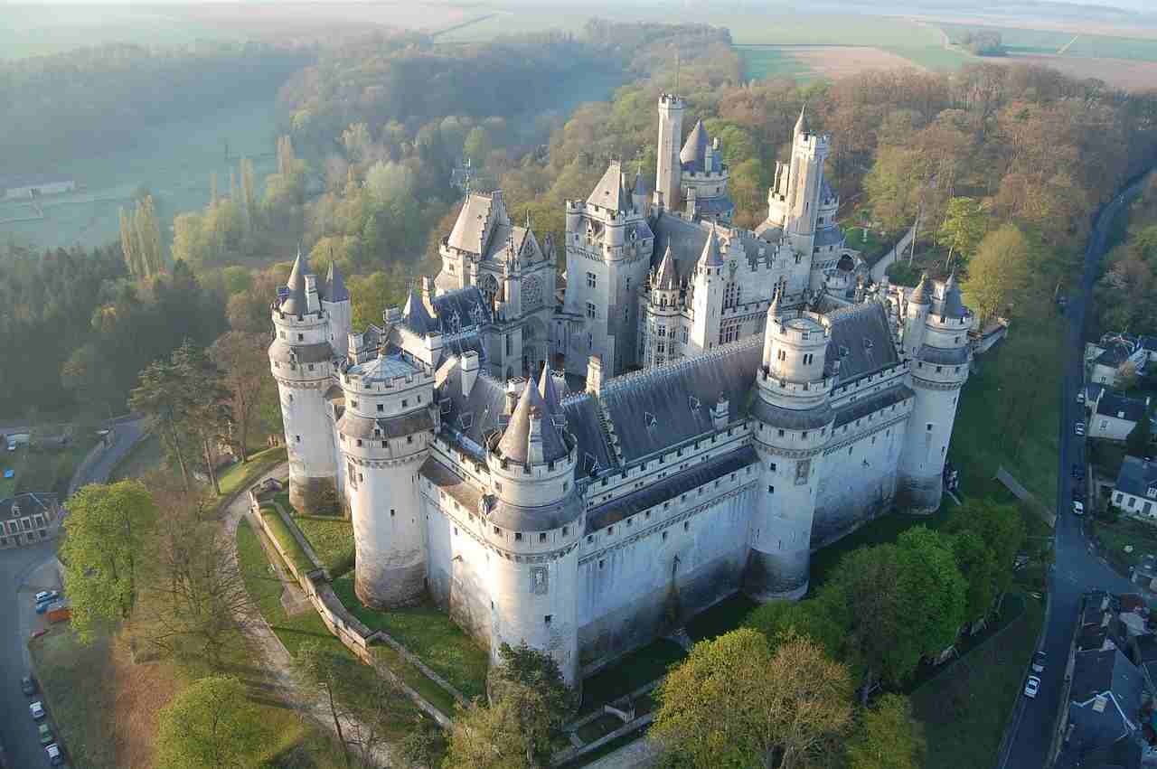 Château de Pierrefonds.jpg