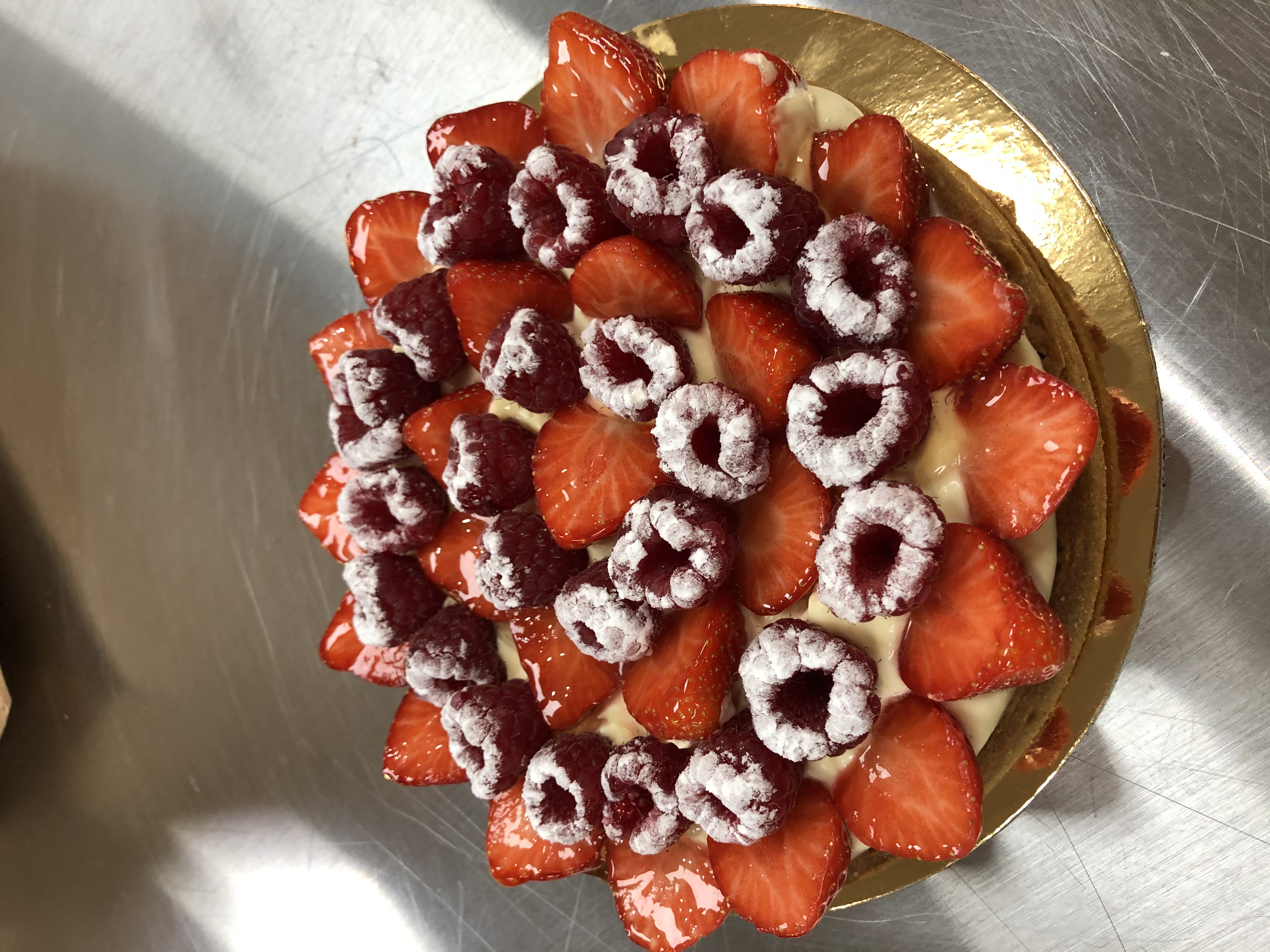 GATEAU FRAISIER.jpg
