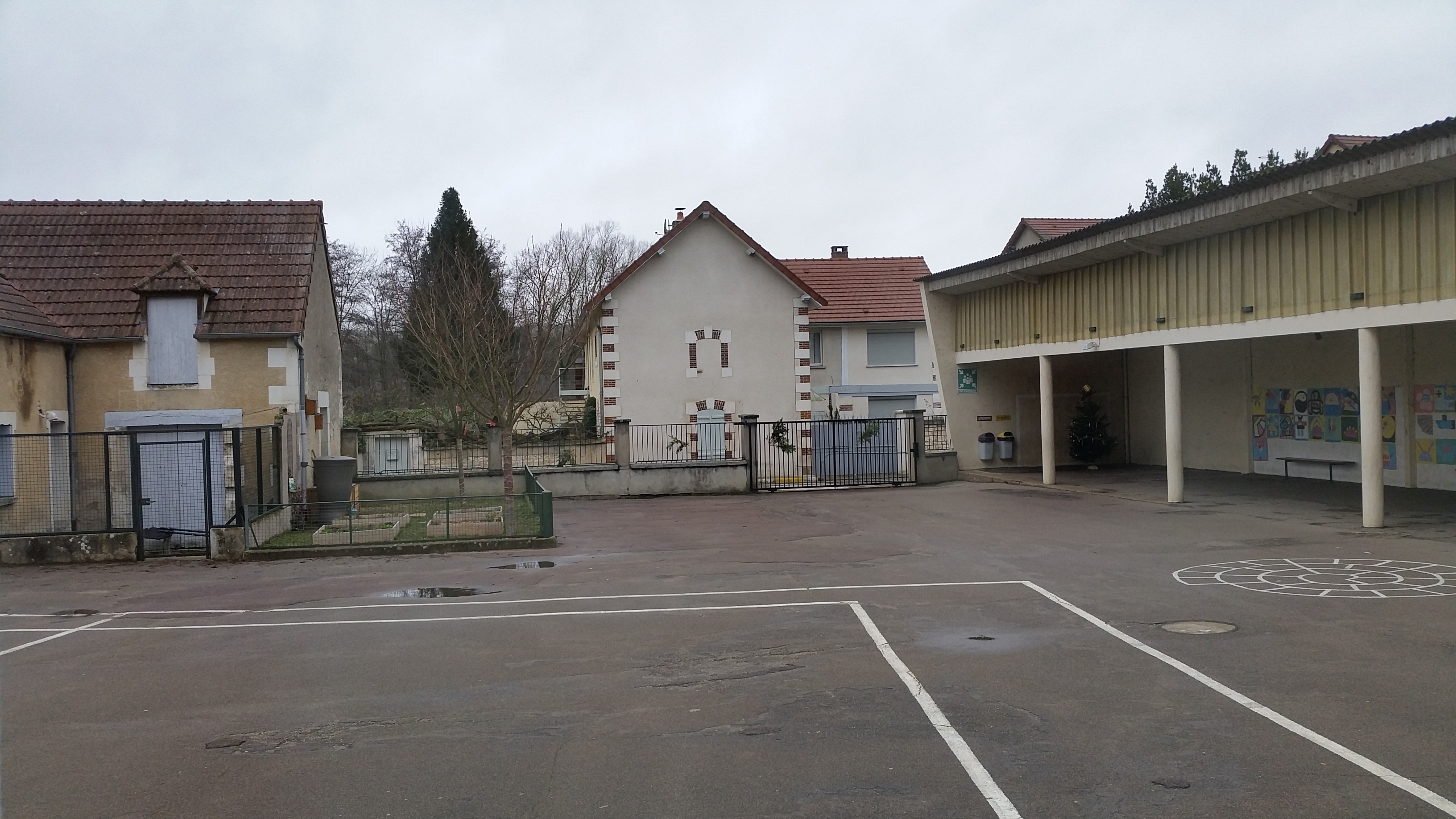 école élémentaire cour