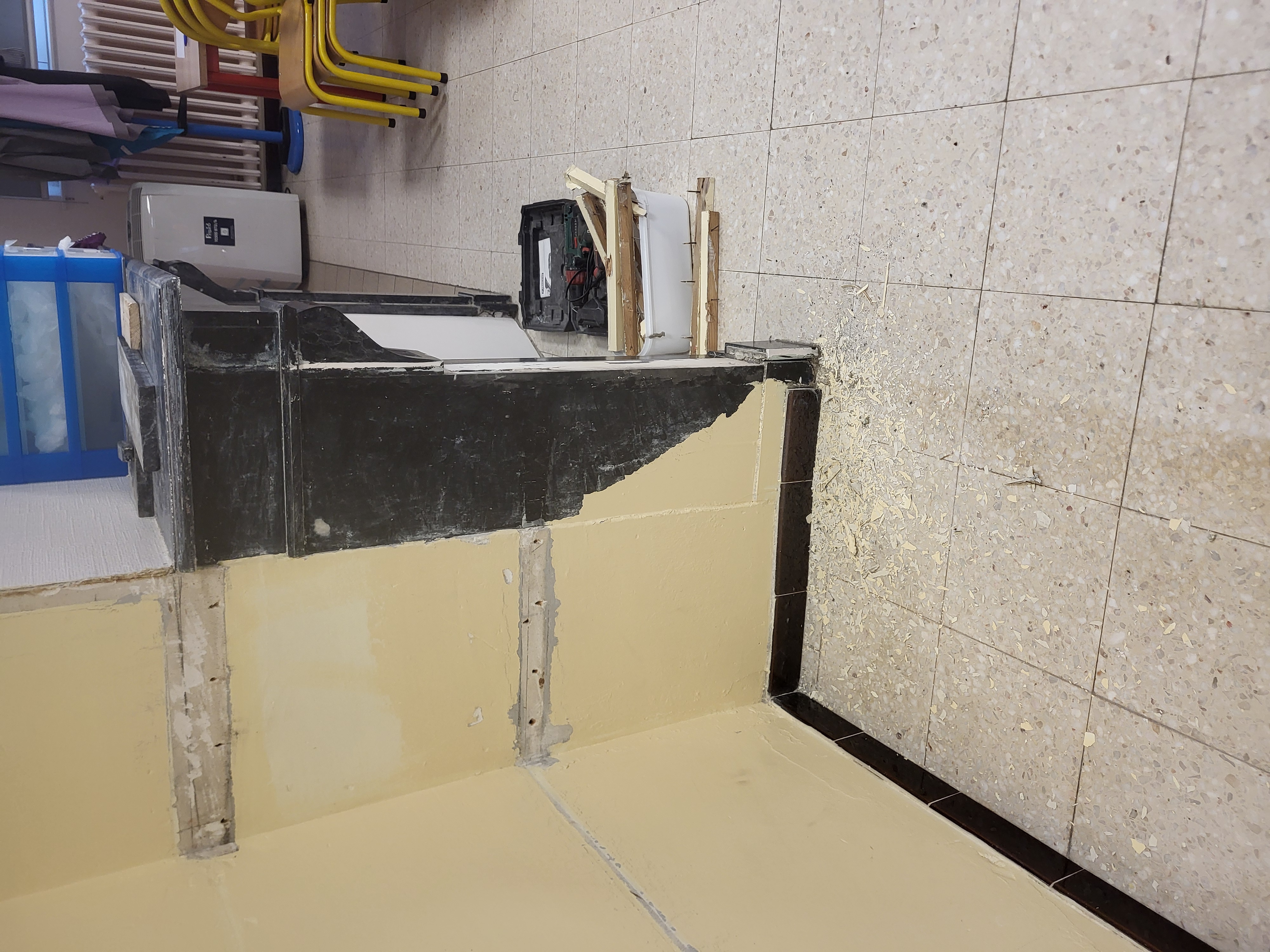 remplacement placart cantine 3.jpg