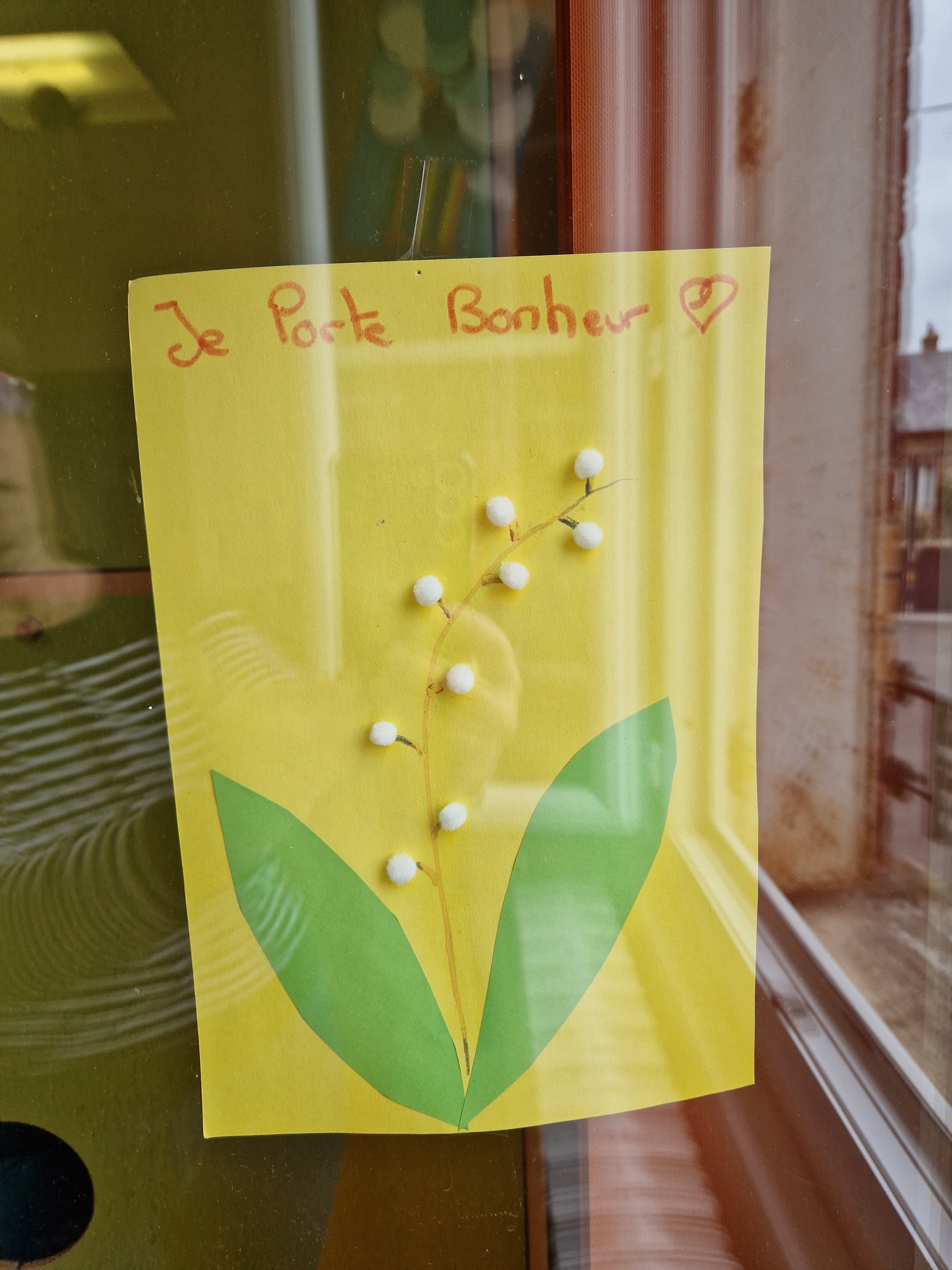 muguet jaune.jpg