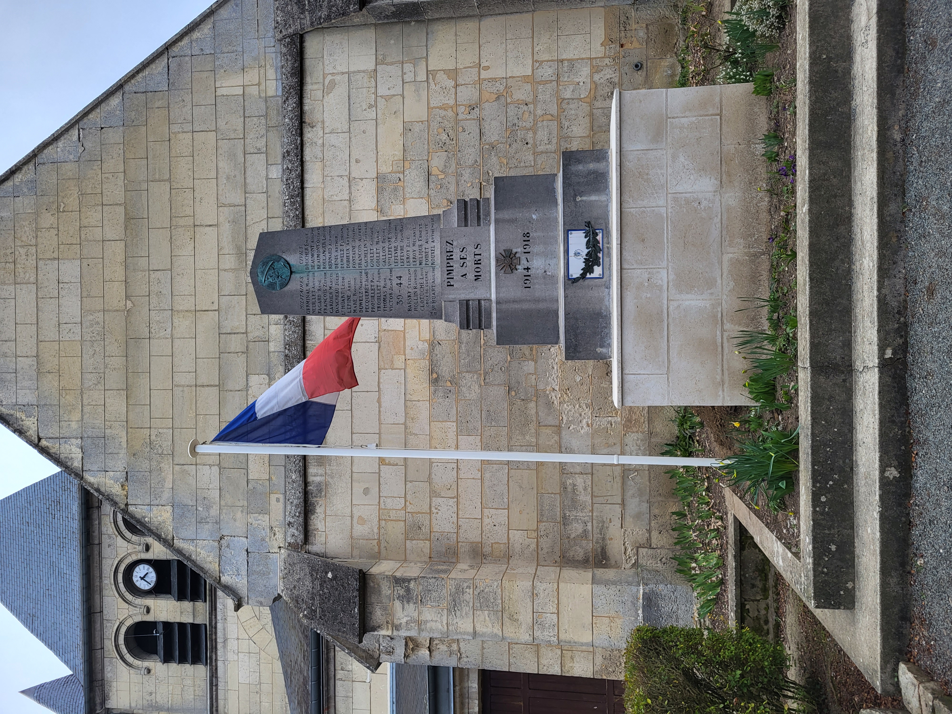 Monument aux morts 2.jpg