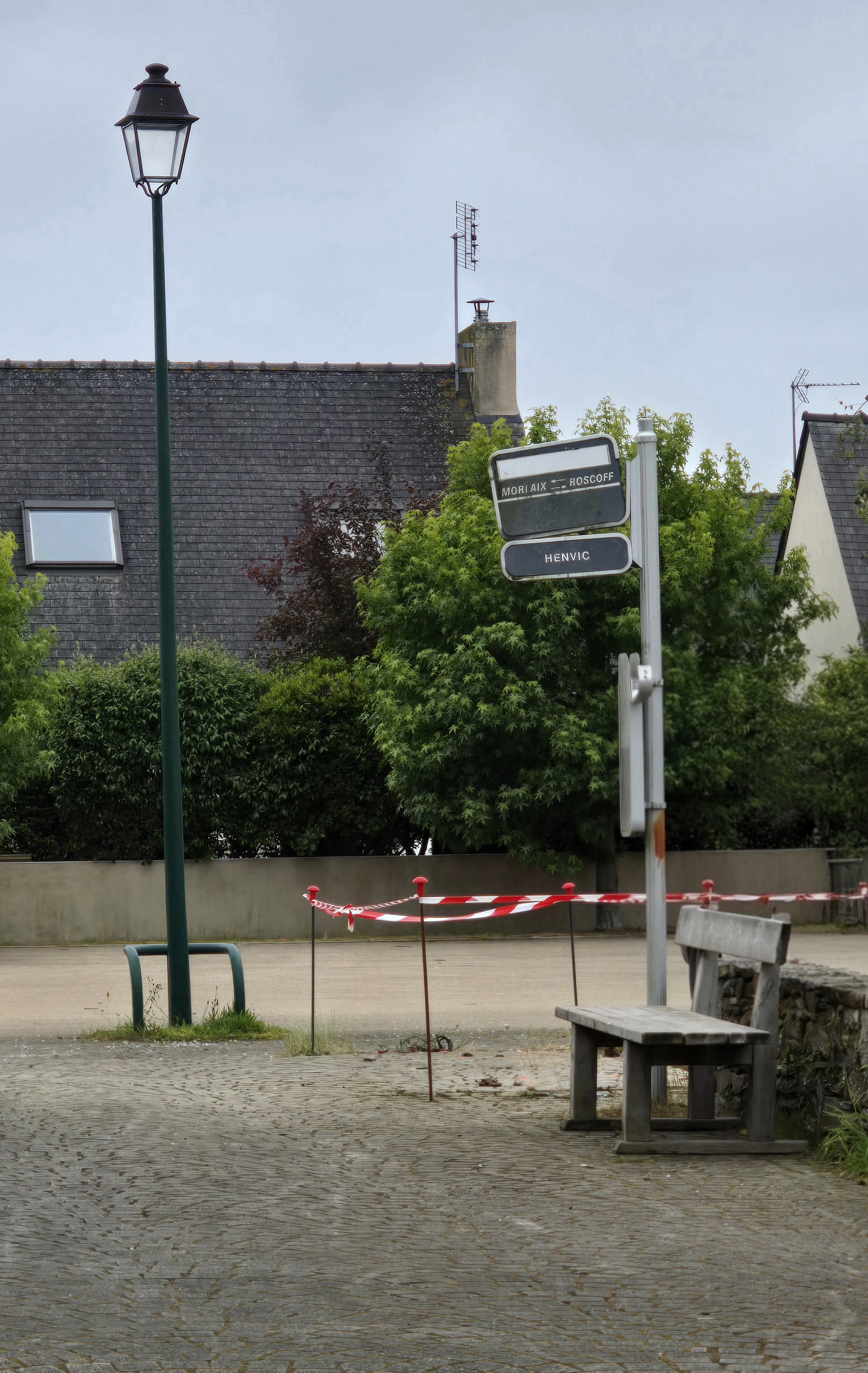 abri bus place alexis gourvennec.jpg
