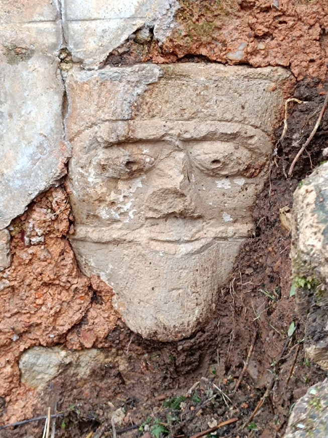 20240115 PIerre sculptée Pont de Cubas 01.jpg