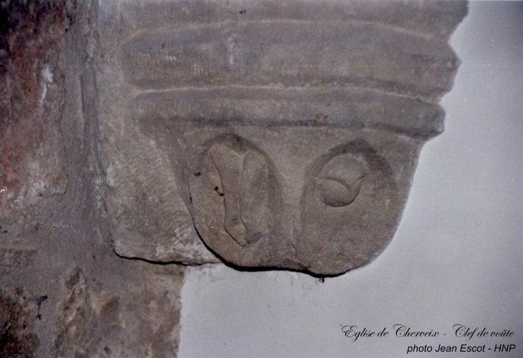 Cherveix clé de voute.jpg