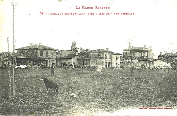 Photo ancienne - Place du Souvenir.jpg