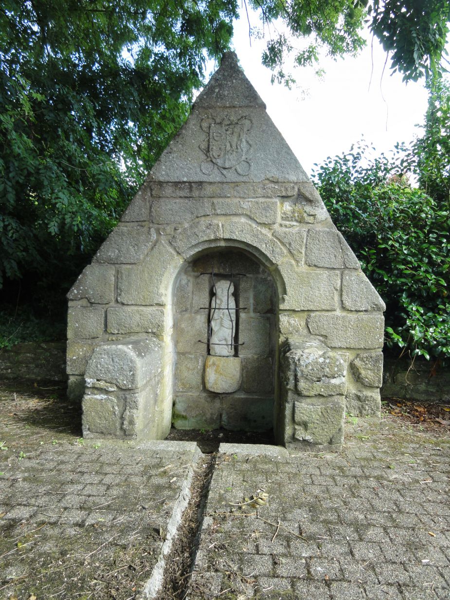 Fontaine Saint-Gilles.jpg