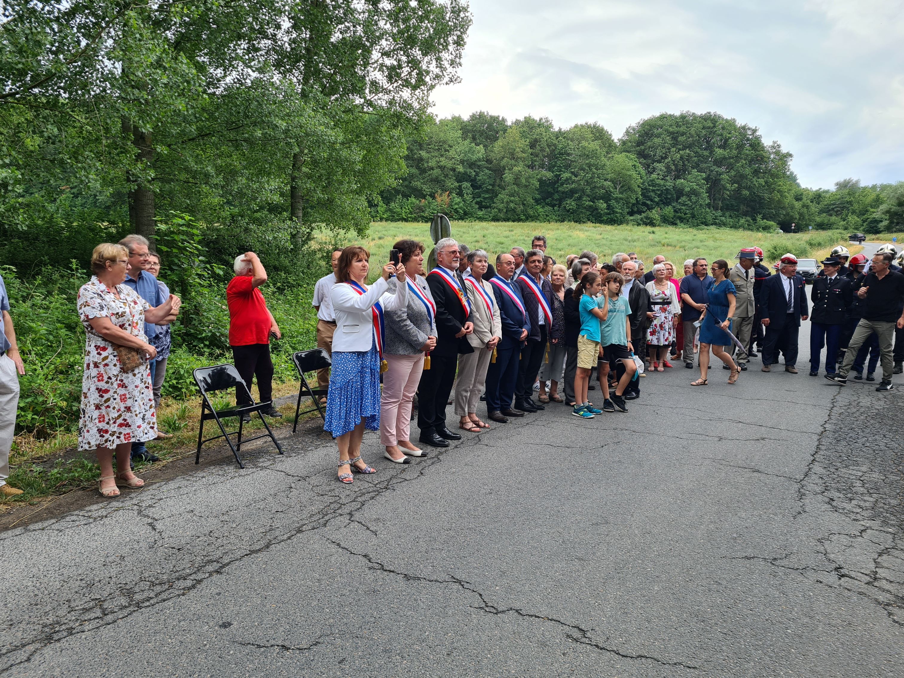 commémoration pont Folleville 1.jpg