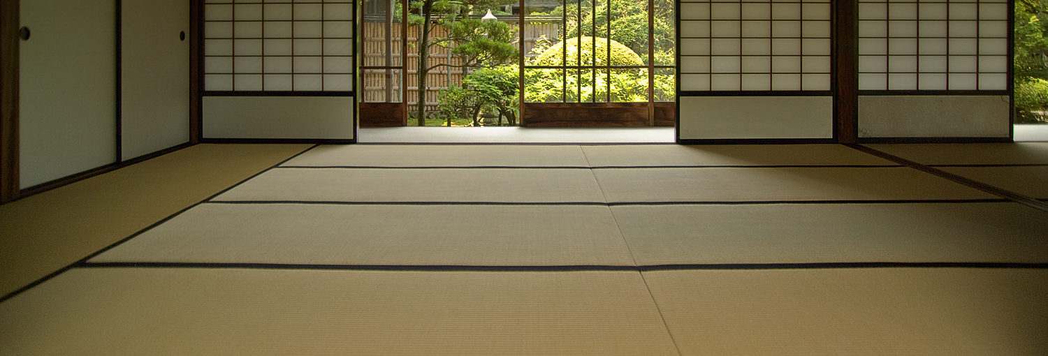 cropped-Takamatsu-Castle-Building-Interior-M3488.jpg