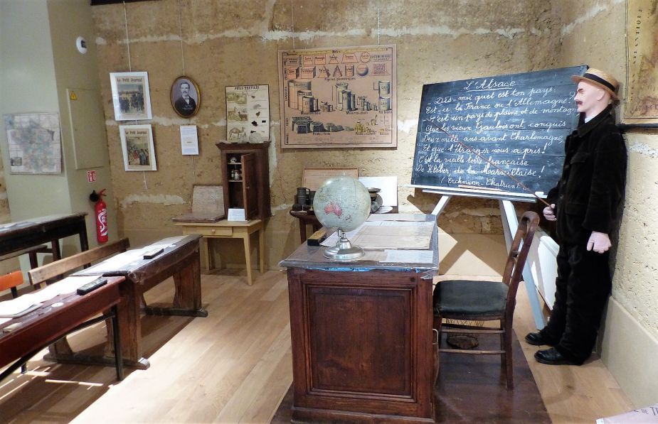 Exposition permanente écoles d_autrefois.jpg