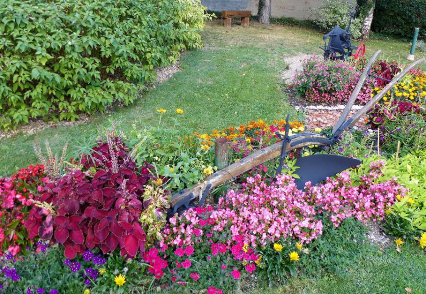 Fleurissement carrefour RD 53 et RD 126.jpg