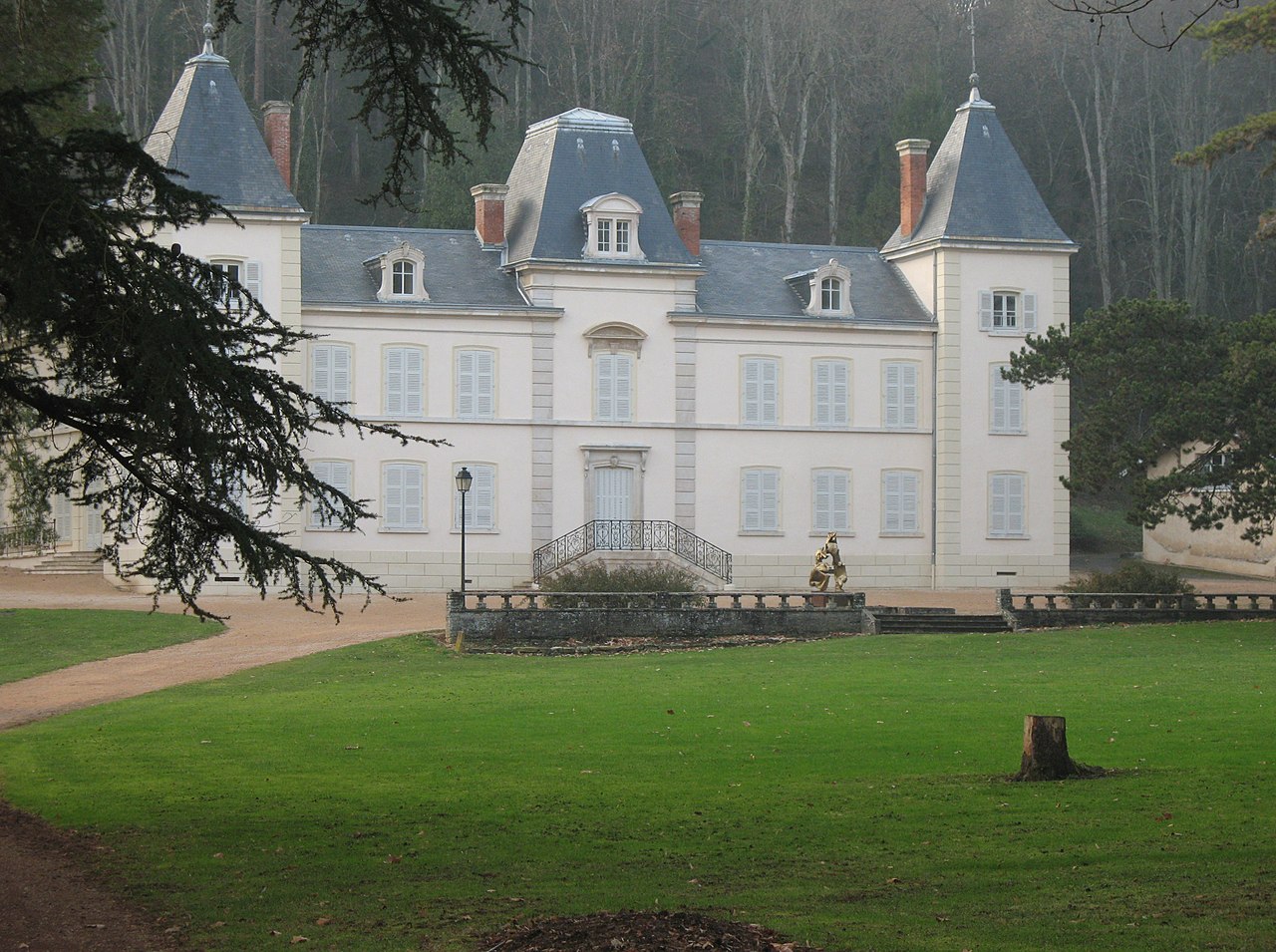 chateau aine.jpg