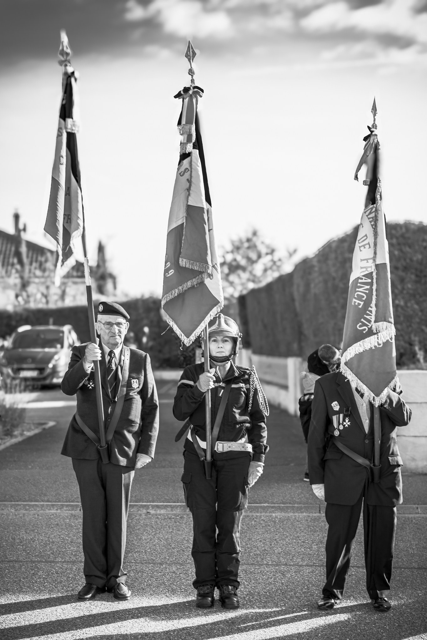 portes drapeaux N_B.jpg