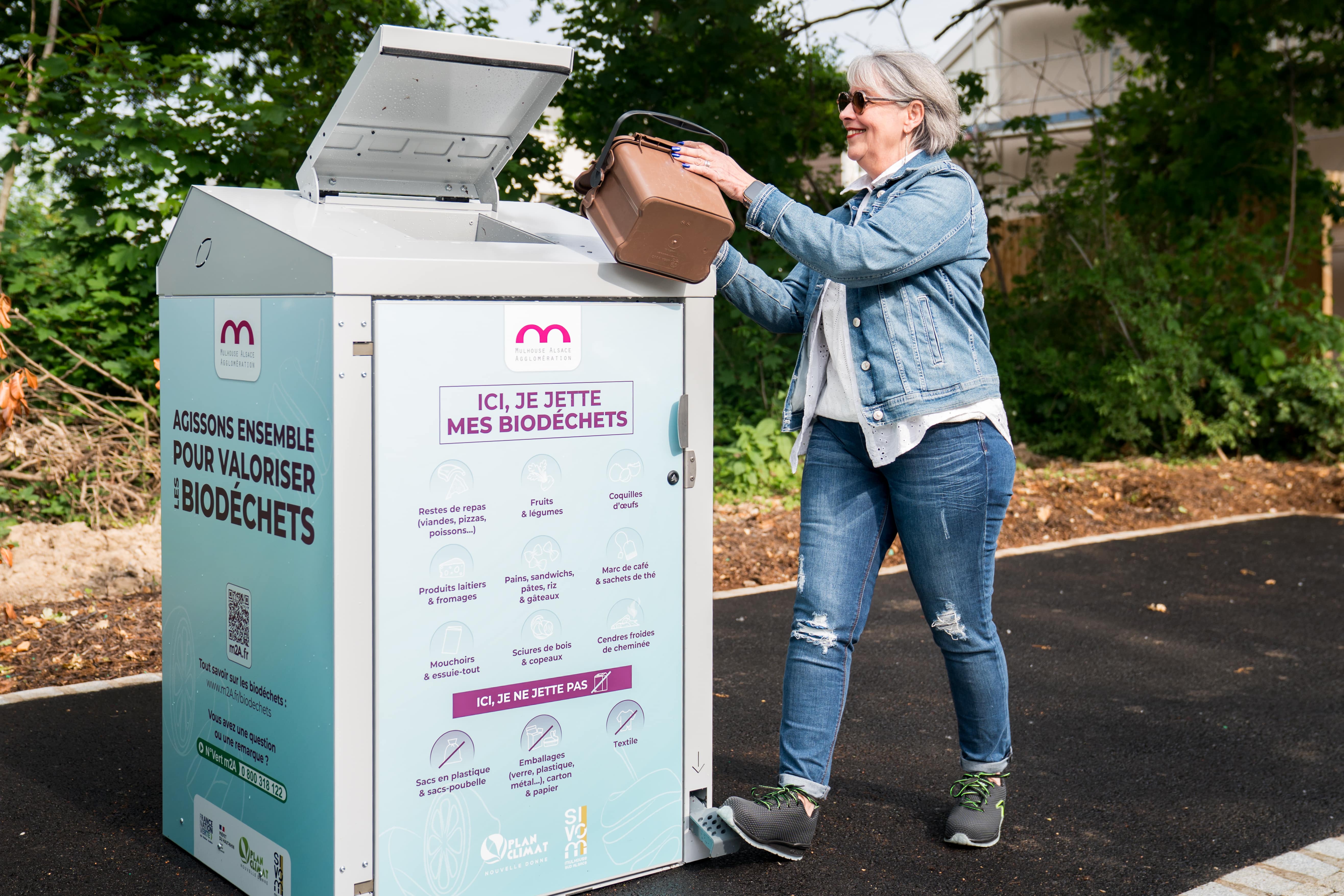 Borne à biodéchets-min.jpg