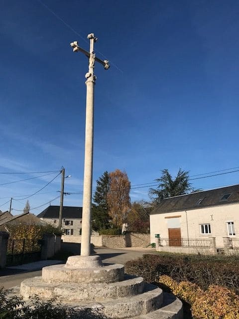 3-Ouzouer-le-Marche-Croix-de-Chandry.jpg