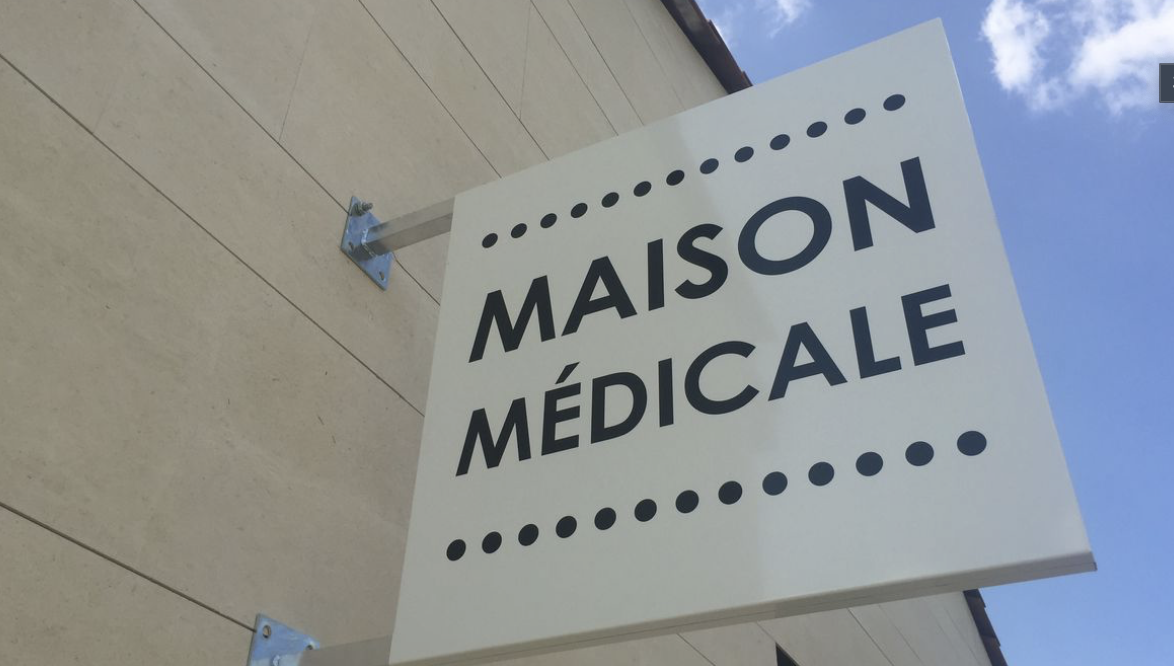 maison medicale.png