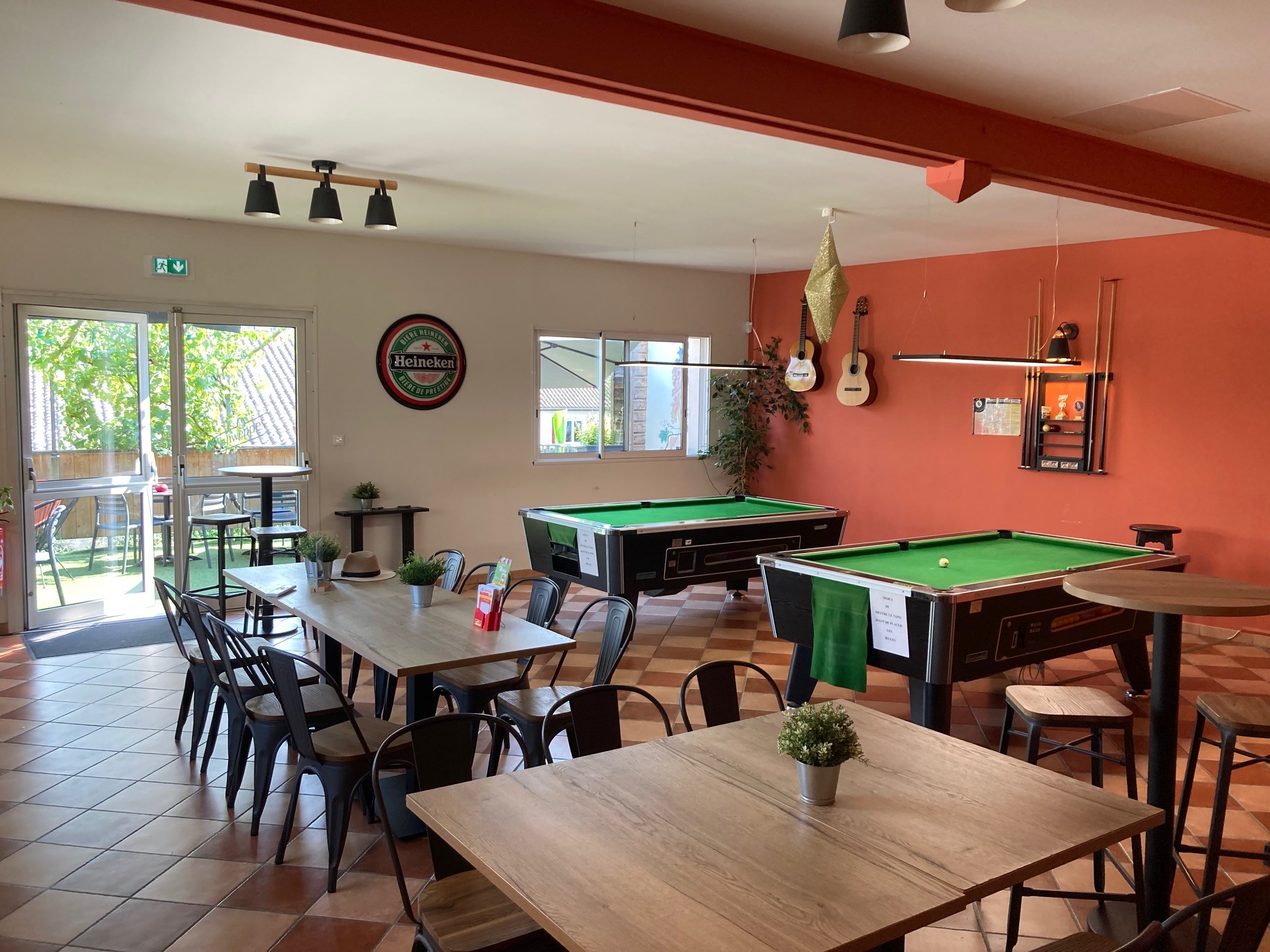 ESTAMINET BILLARD.jpg