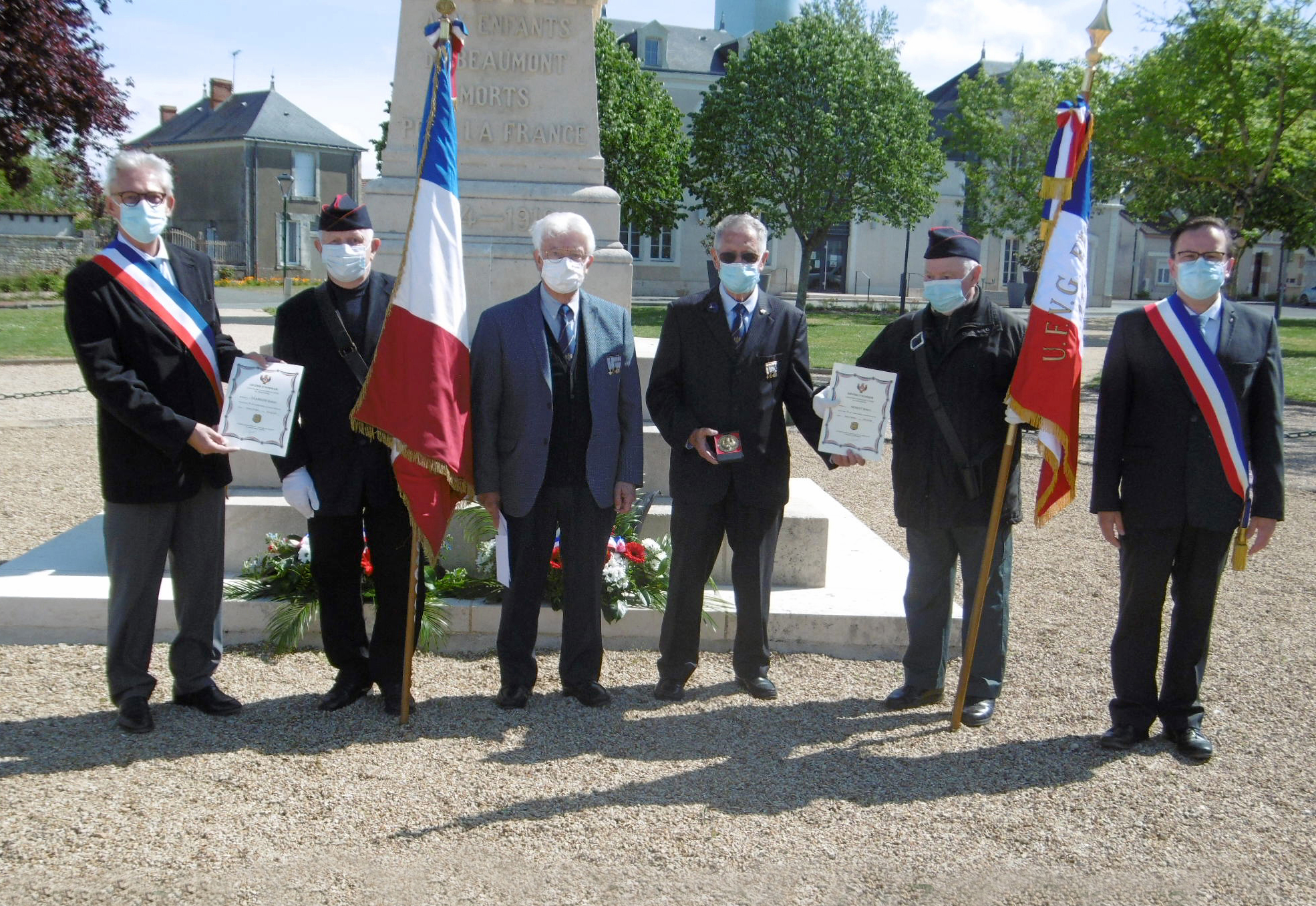 Cérémonies du 8Mai 2021.jpg