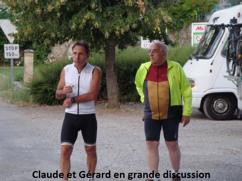 02 - Claude et Gérard en grande discussion.jpg