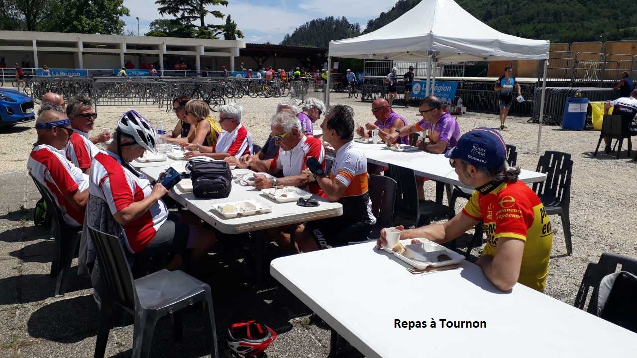 6 Repas à Tournon.jpg