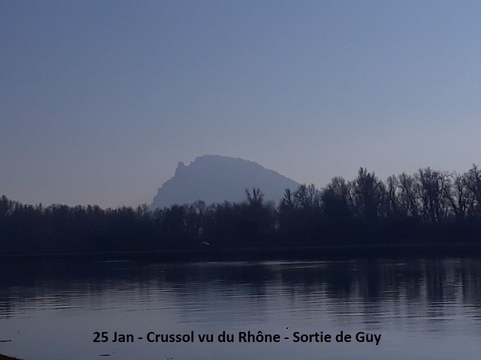 Crussol vu du Rhône 01-25.jpg