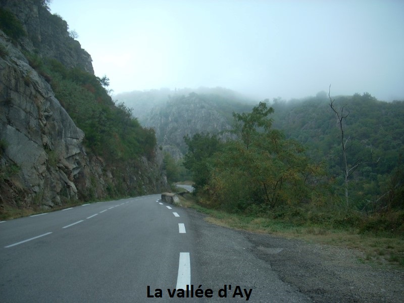01 - Vallée de l_Ay.jpg