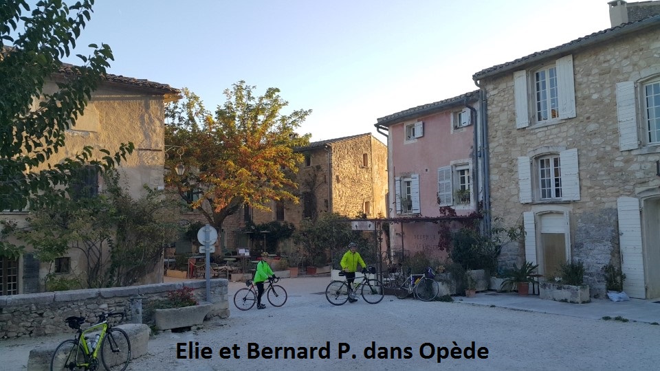 01b - Elie et Bernard P dans Opède.jpg