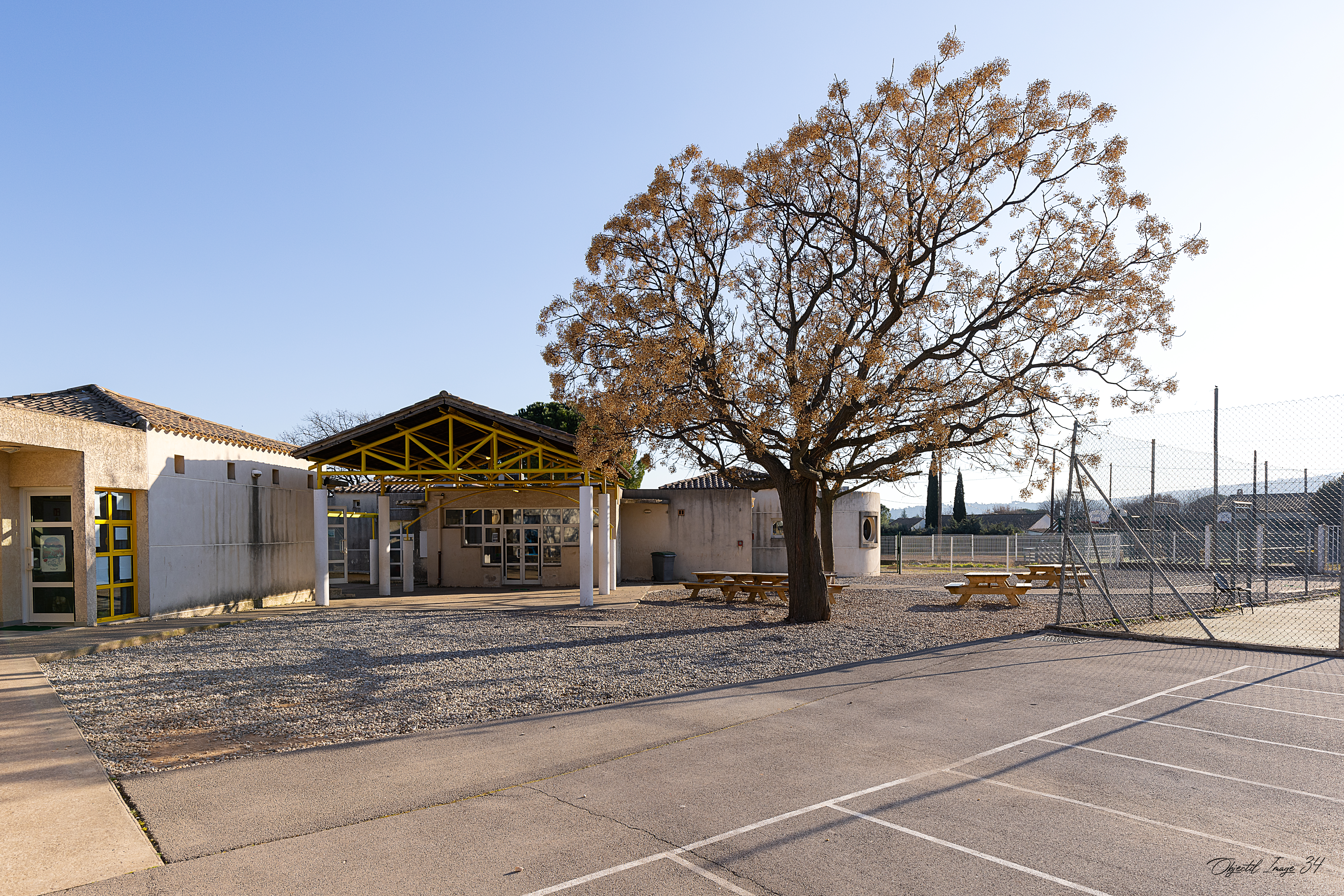 Ecole.jpg
