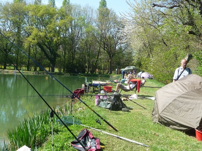 base de loisirs - pêche.jpg