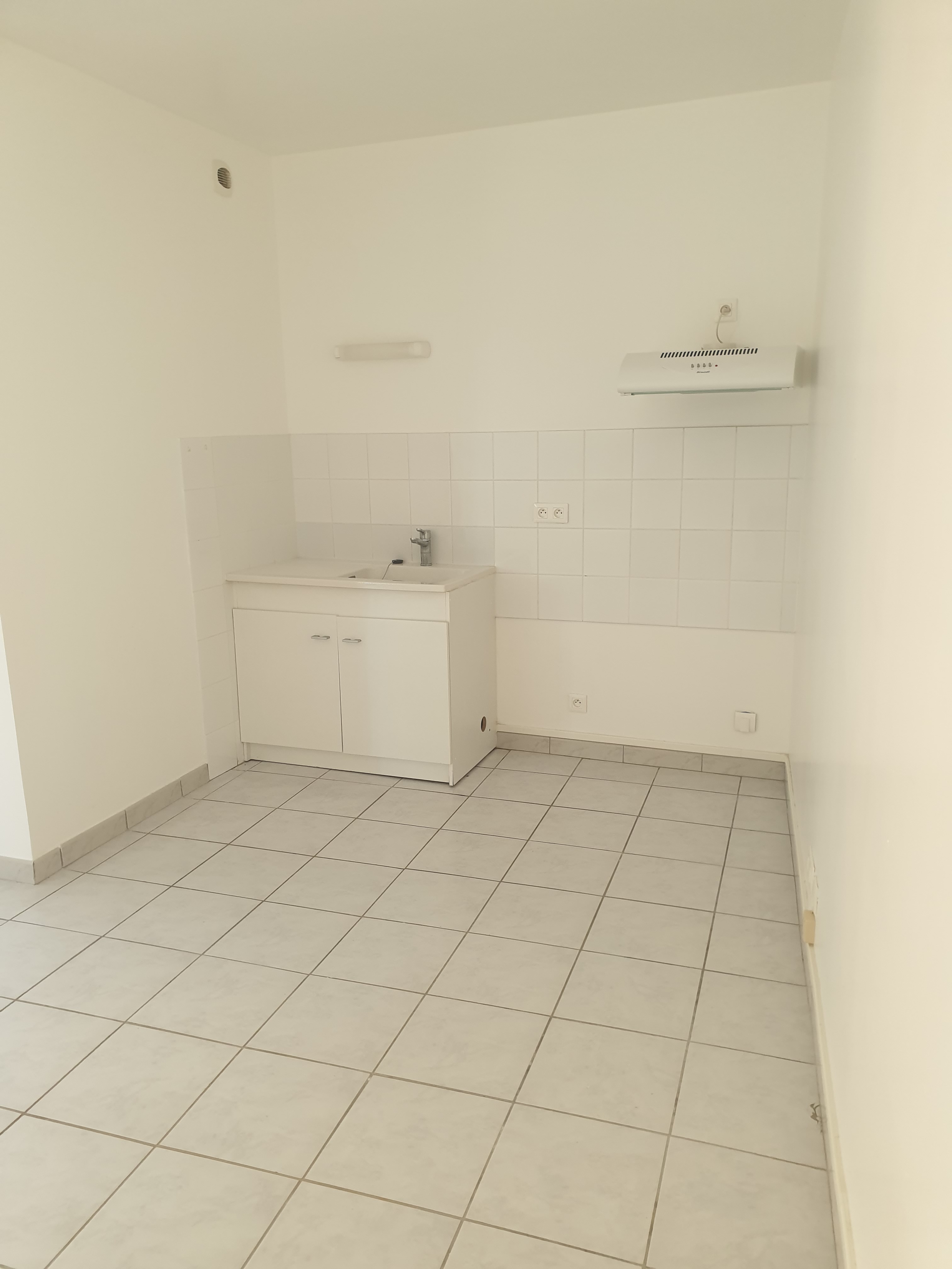 KITCHENETTE.jpg